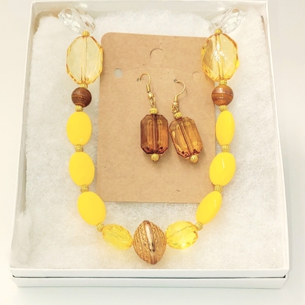 2472NE014. Handmade 2 pc. Yellow Gold Necklace Set - Picture 6 of 8